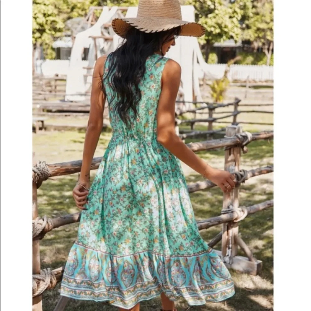 🆕🌷BOHO Green Floral Spring Summer Days Sleeveless Dress - Picture 2 of 2